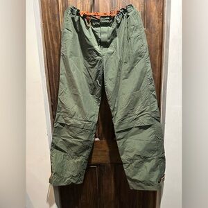 Vintage Old Navy Y2K parachute pants, Large.